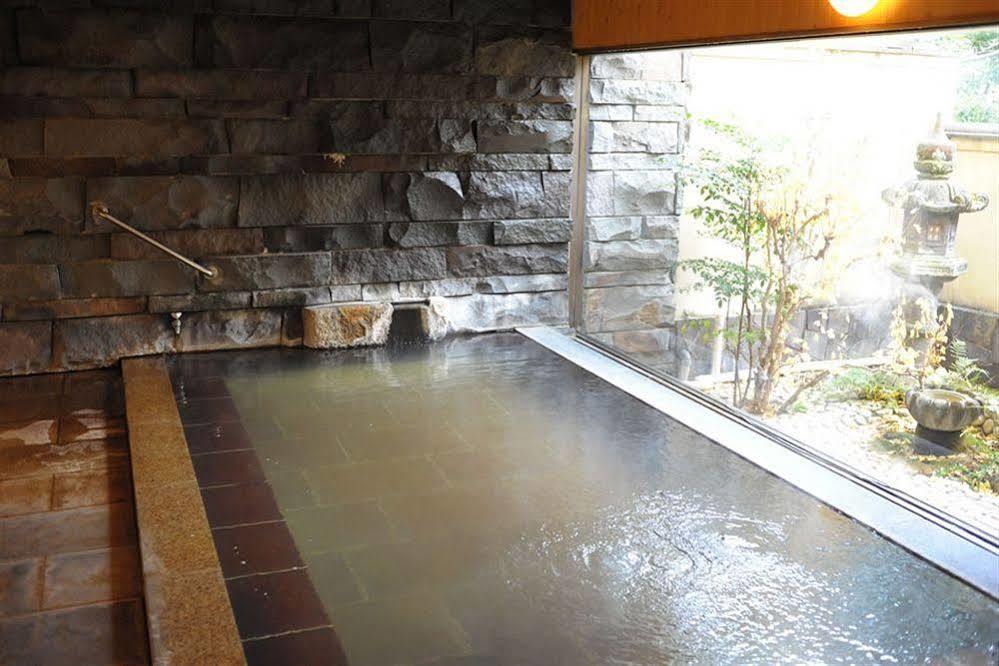 Kaiseki Ryokan Ashikari Yugawara Esterno foto